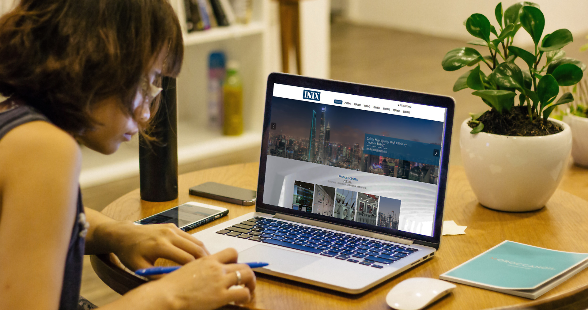 INIX企業(yè)品牌官網(wǎng)設(shè)計(jì)效果圖